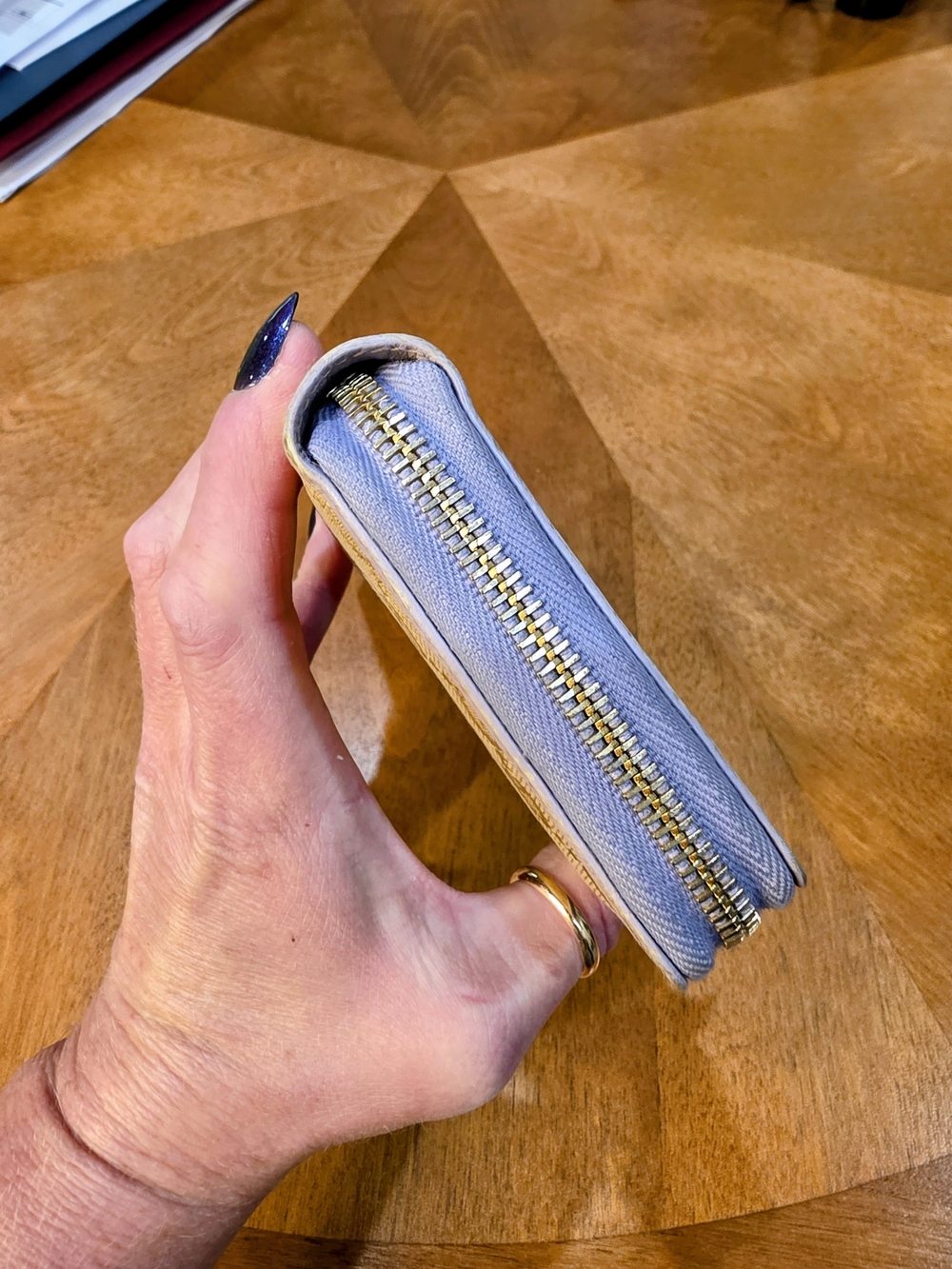 Gucci Beige & Lavender GG Supreme Zip-Around Wallet - Picture 6 of 10